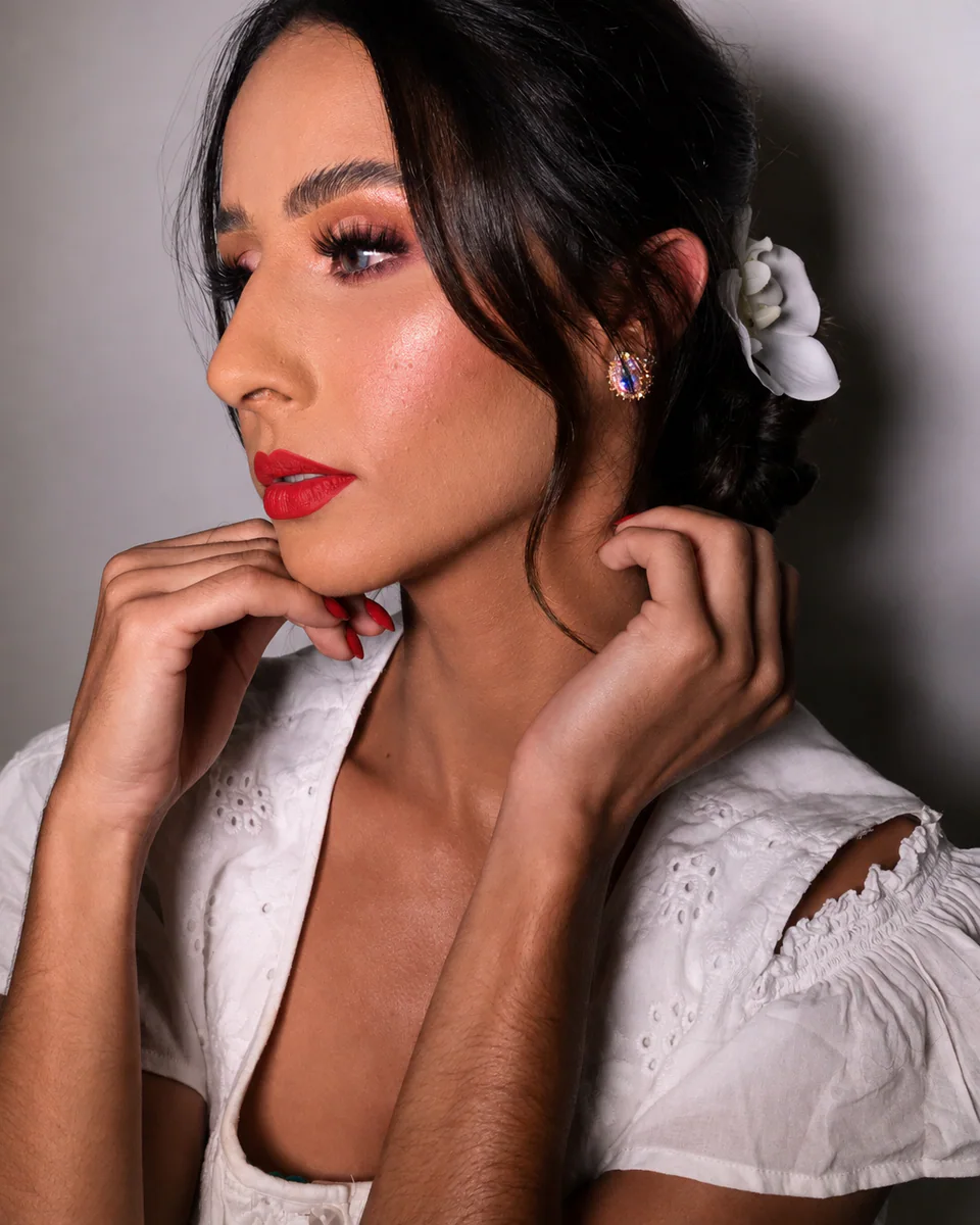 Minha referência editorial para noiva com pele luminosa